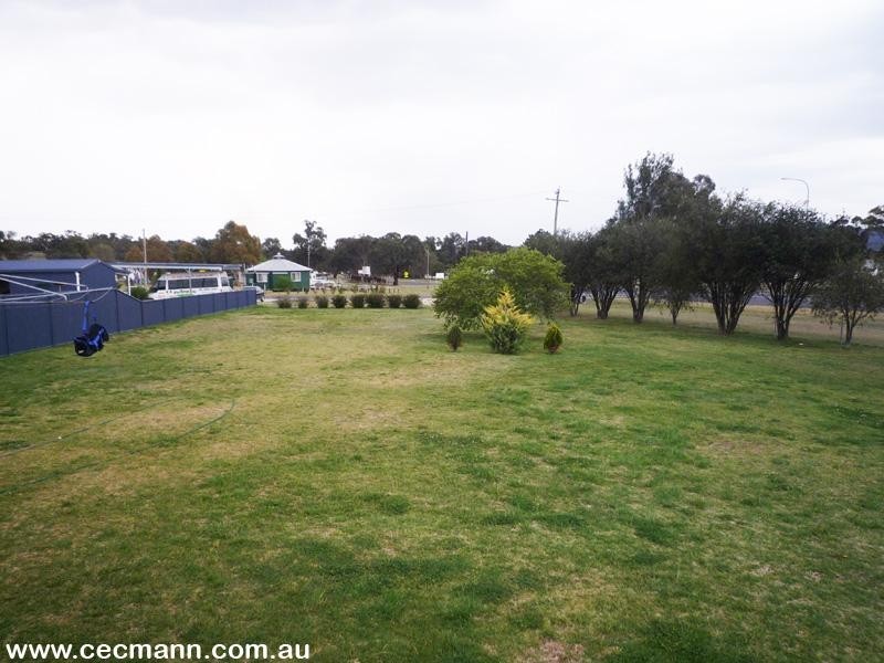 50 Tenterfield Street, Wallangarra QLD 4383