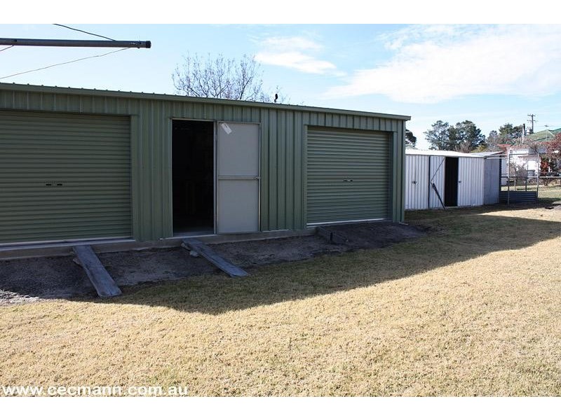 27 Barawell Street, Wallangarra QLD 4383