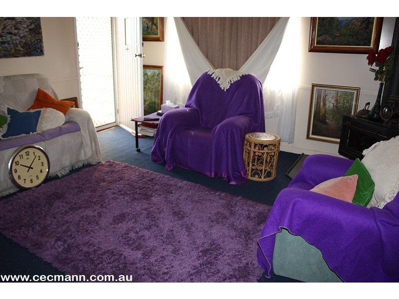27 Barawell Street, Wallangarra QLD 4383