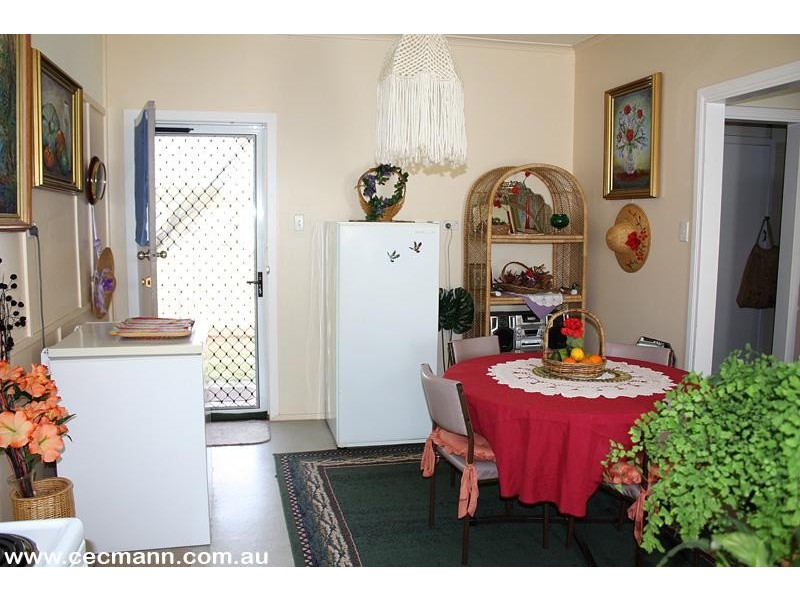 27 Barawell Street, Wallangarra QLD 4383
