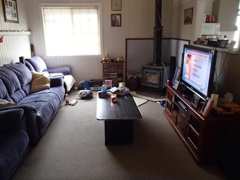 9 Glover Street, Glen Aplin QLD 4381