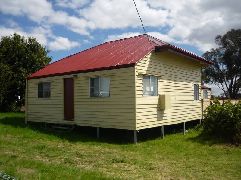 84 Border Street, Wallangarra QLD 4383