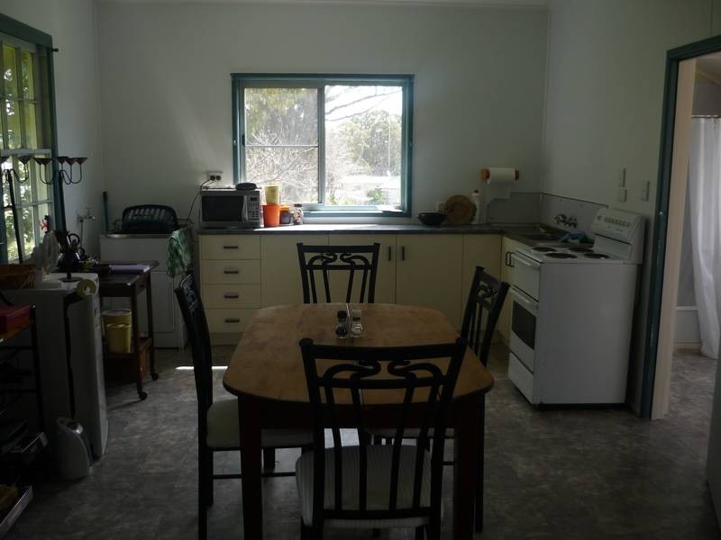 84 Border Street, Wallangarra QLD 4383