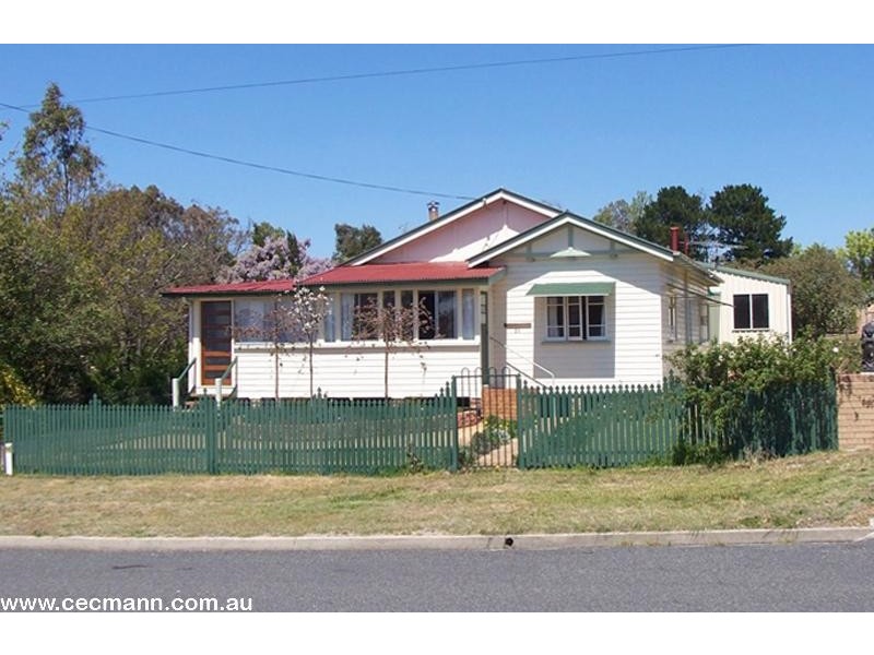 23 College Road, Stanthorpe QLD 4380