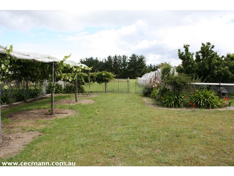 27 Sorrento Road, Stanthorpe QLD 4380