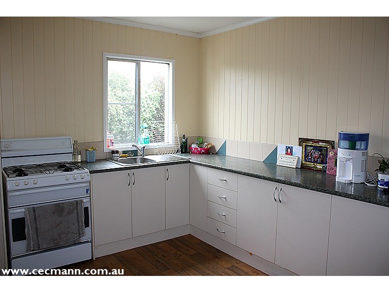 42 Denham Street, Stanthorpe QLD 4380