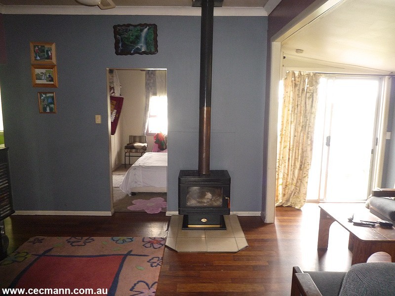 19 Treverton Street, Wallangarra QLD 4383