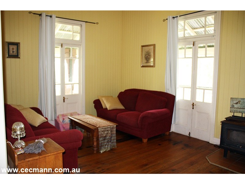 3 Clark Lane, Stanthorpe QLD 4380