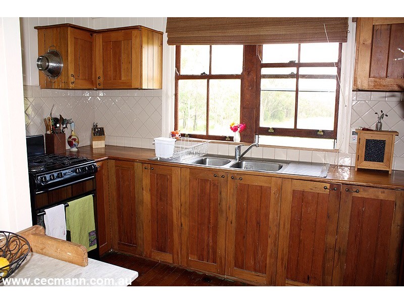 3 Clark Lane, Stanthorpe QLD 4380