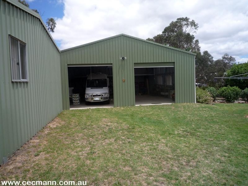 11 Pioneers Parade, Stanthorpe QLD 4380
