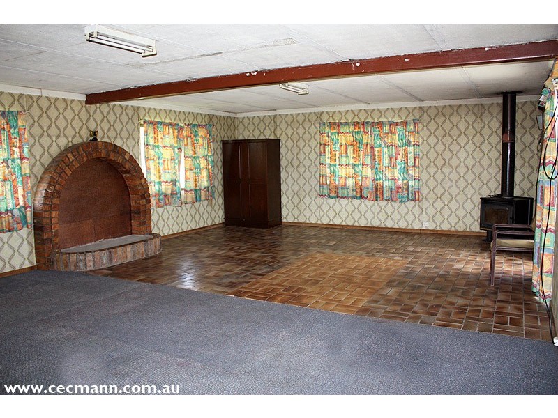 6 Aerodrome Road, Stanthorpe QLD 4380