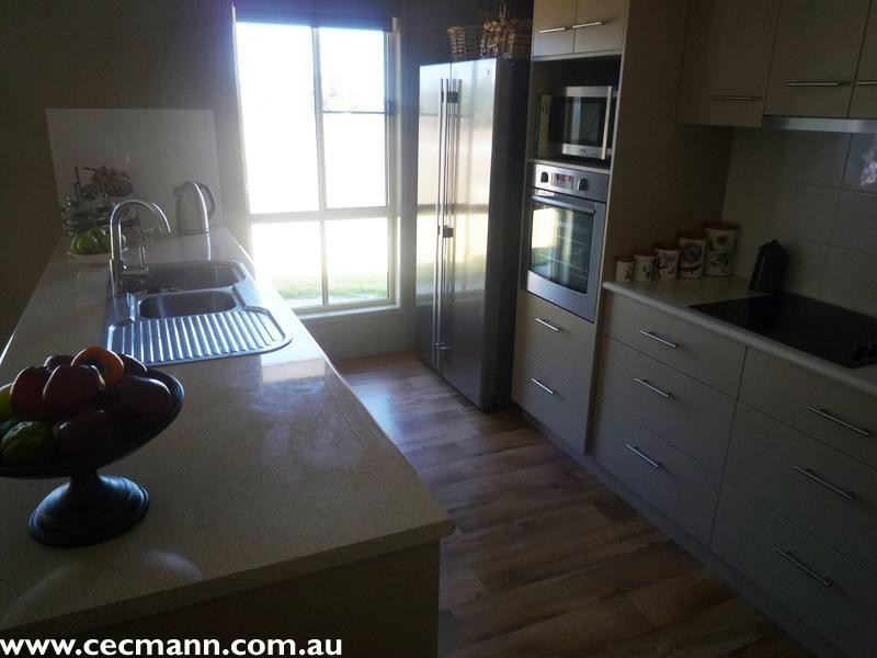 10 Sangricoli Court, Stanthorpe QLD 4380