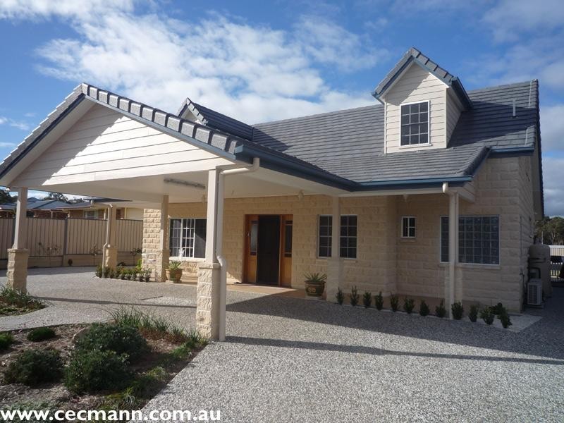 17 Fairway Crescent, Stanthorpe QLD 4380