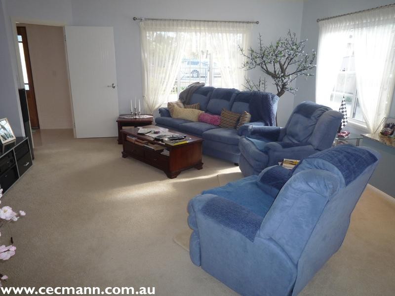 17 Fairway Crescent, Stanthorpe QLD 4380