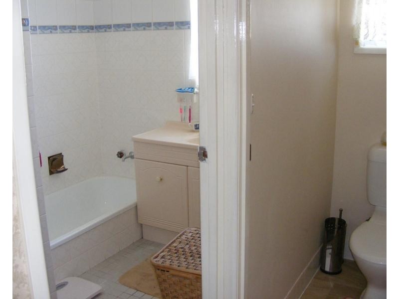 61 Woodlawn Street, Wallangarra QLD 4383