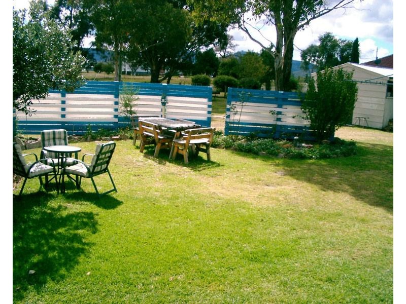 61 Woodlawn Street, Wallangarra QLD 4383