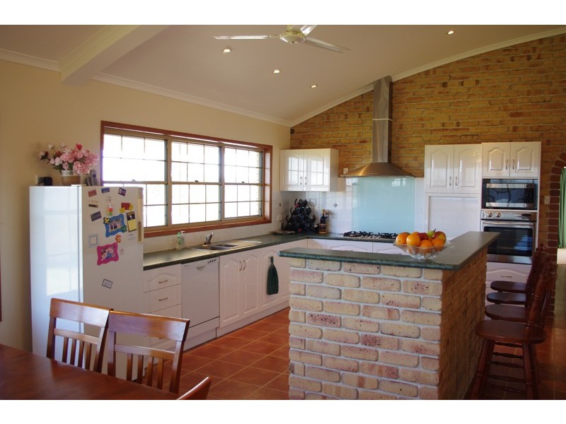 67 Rapisarda Lane, Stanthorpe QLD 4380