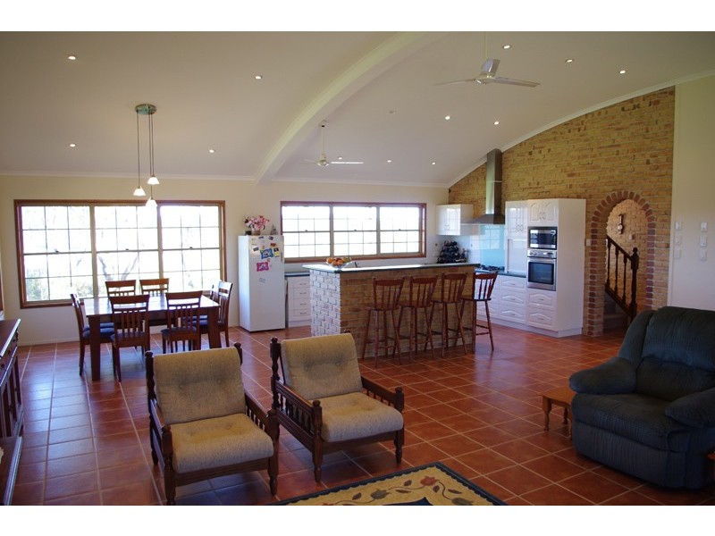 67 Rapisarda Lane, Stanthorpe QLD 4380