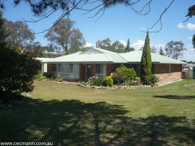 24 Border Road, Stanthorpe QLD 4380