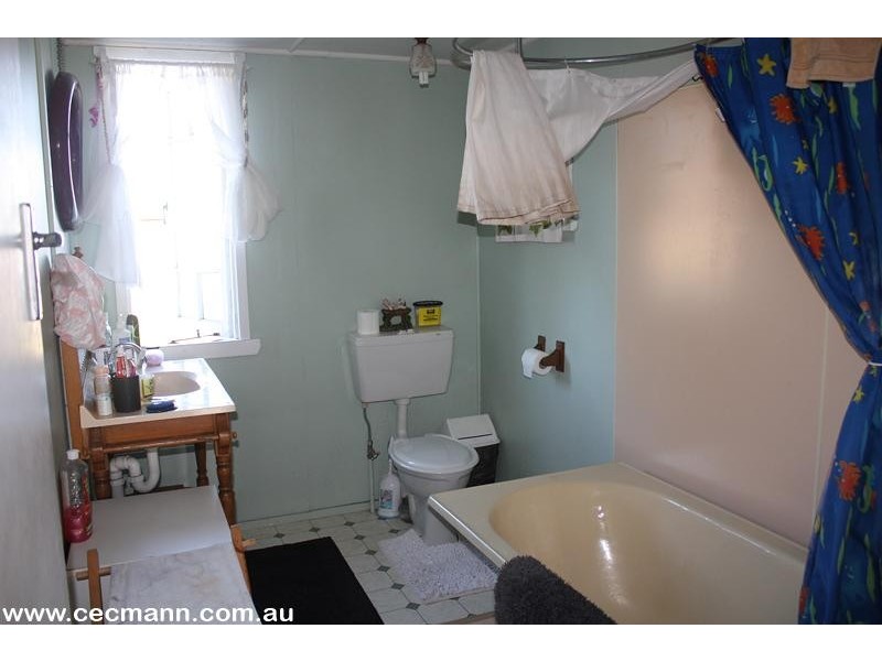 7 McGregor Terrace, Stanthorpe QLD 4380