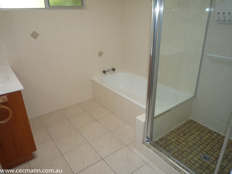 24 Burton Crescent, Stanthorpe QLD 4380
