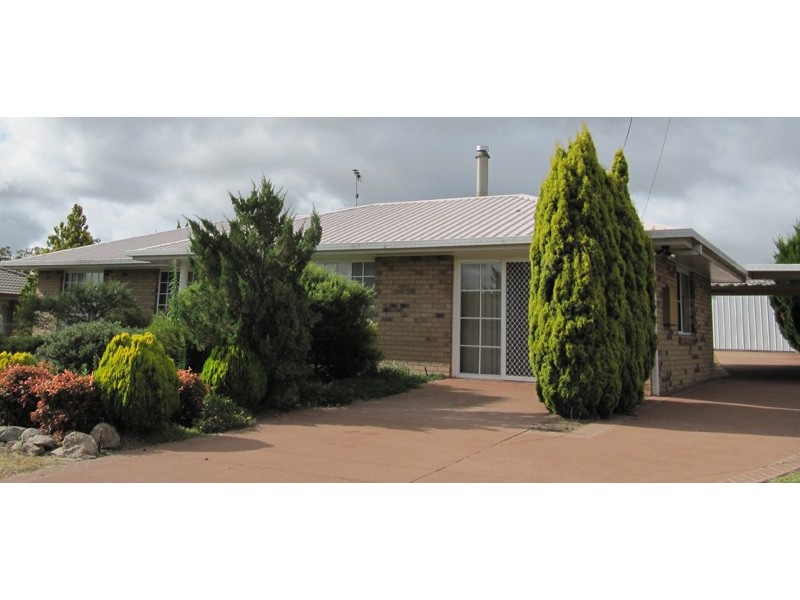 74 College Road, Stanthorpe QLD 4380