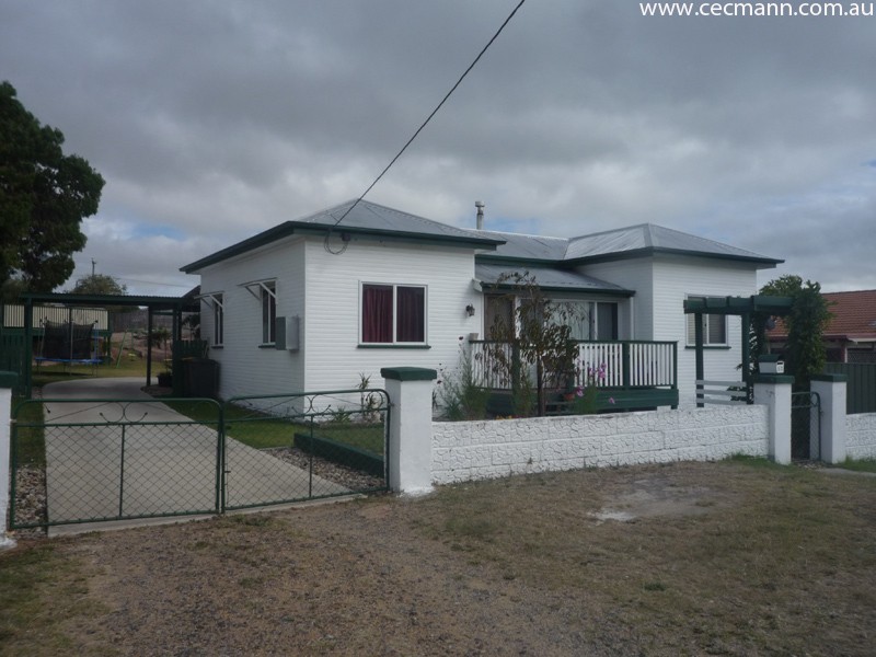 52 Denham Street, Stanthorpe QLD 4380