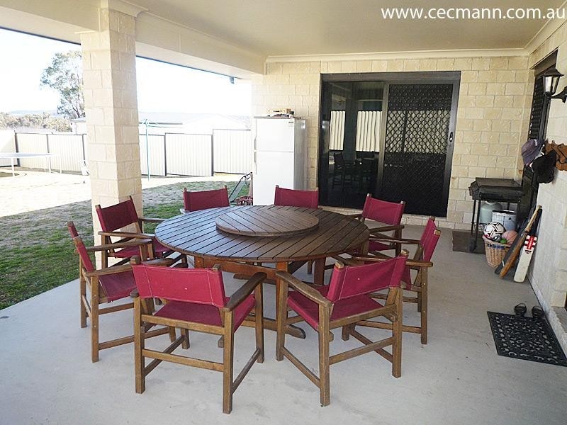 4 Sangricoli Court, Stanthorpe QLD 4380
