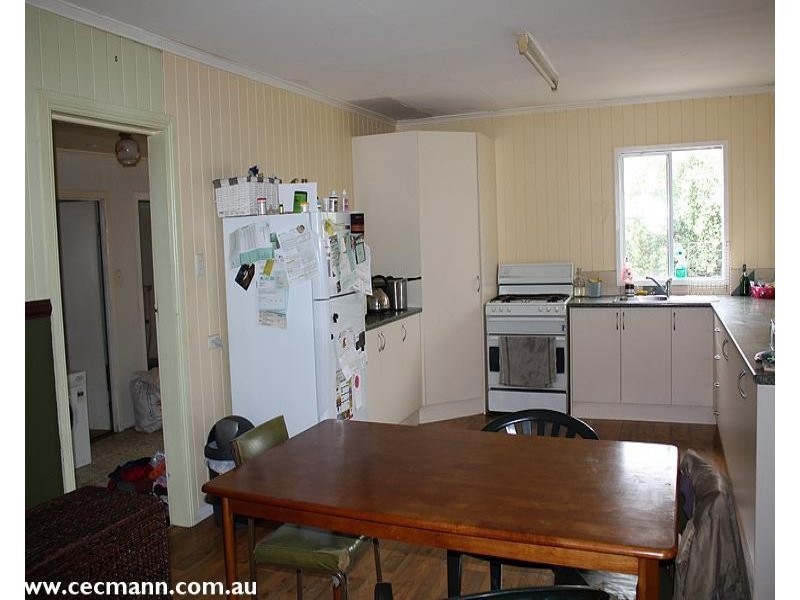 42 Denham Street, Stanthorpe QLD 4380