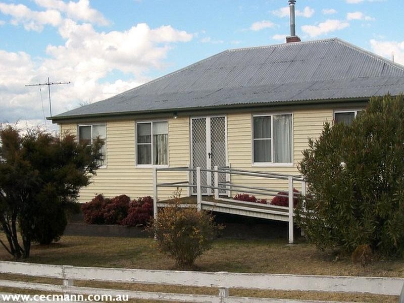 9 McGregor Terrace, Stanthorpe QLD 4380