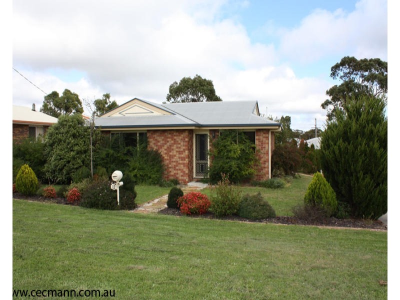 12 Barton Street, Stanthorpe QLD 4380