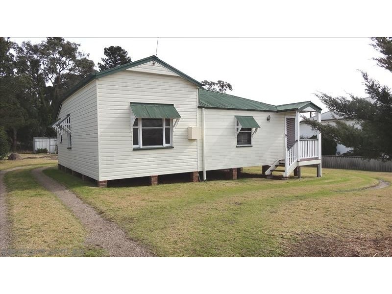 26 McGregor Terrace, Stanthorpe QLD 4380