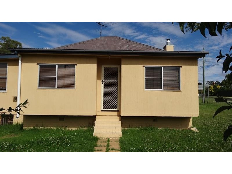 19 Marsh Street, Stanthorpe QLD 4380