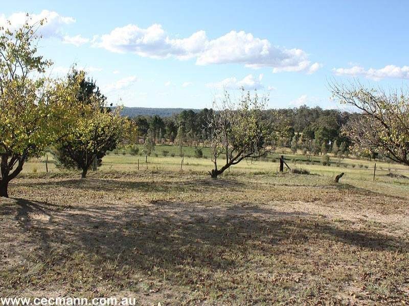 52 Tunnel Road, Stanthorpe QLD 4380