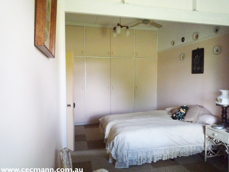 22 Barawell Street, Wallangarra QLD 4383