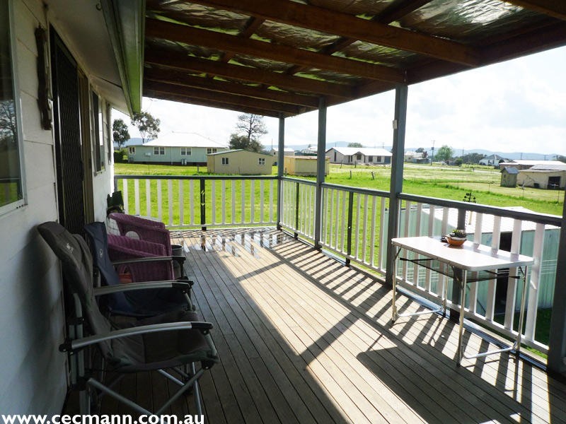 22 Barawell Street, Wallangarra QLD 4383