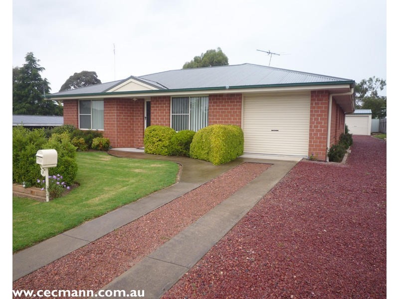 1 Barton Street, Stanthorpe QLD 4380