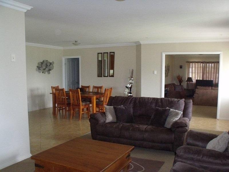 8 Old Warwick Road, Stanthorpe QLD 4380