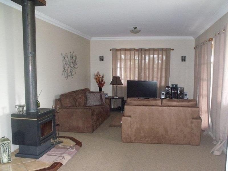 8 Old Warwick Road, Stanthorpe QLD 4380