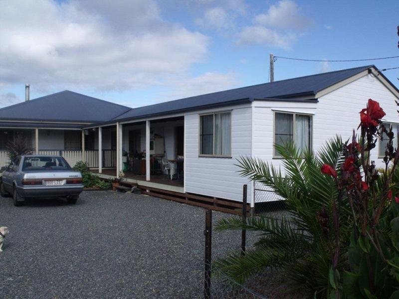 8 Old Warwick Road, Stanthorpe QLD 4380