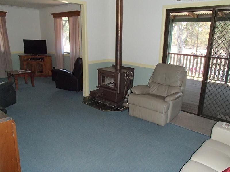 24 Lees Mountain Road, Stanthorpe QLD 4380