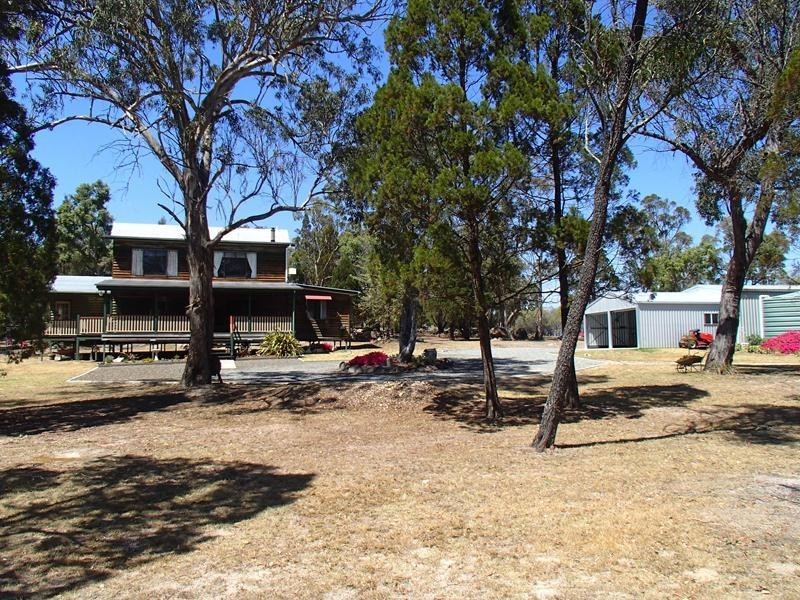 24 Lees Mountain Road, Stanthorpe QLD 4380