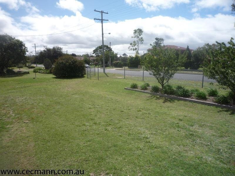 61 College Road, Stanthorpe QLD 4380