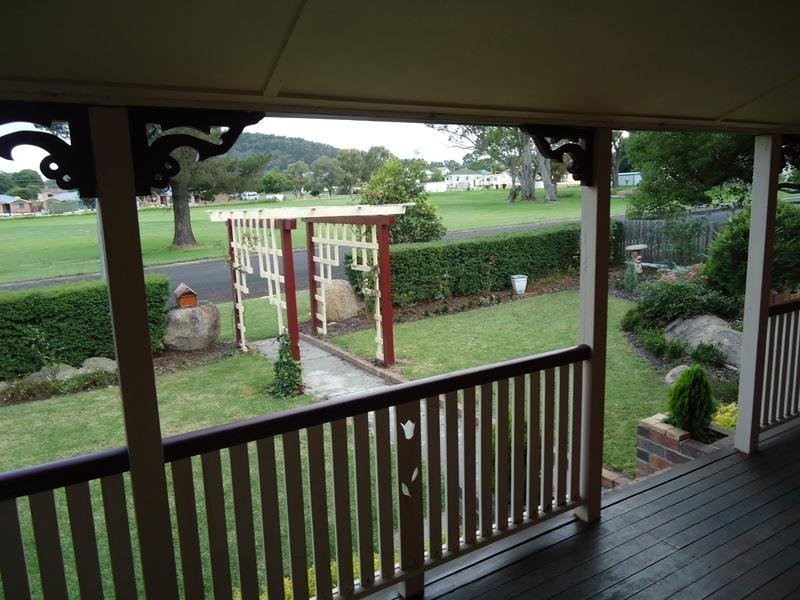28 Short Street, Stanthorpe QLD 4380