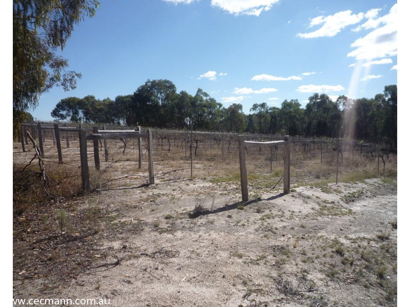 L2 Watters Road, Ballandean QLD 4382