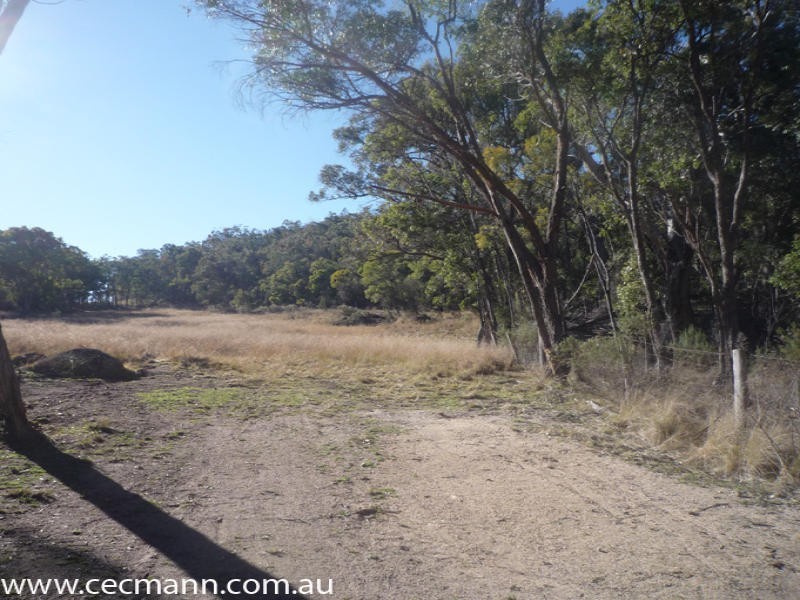 2399 Pyramids Road, Stanthorpe QLD 4380