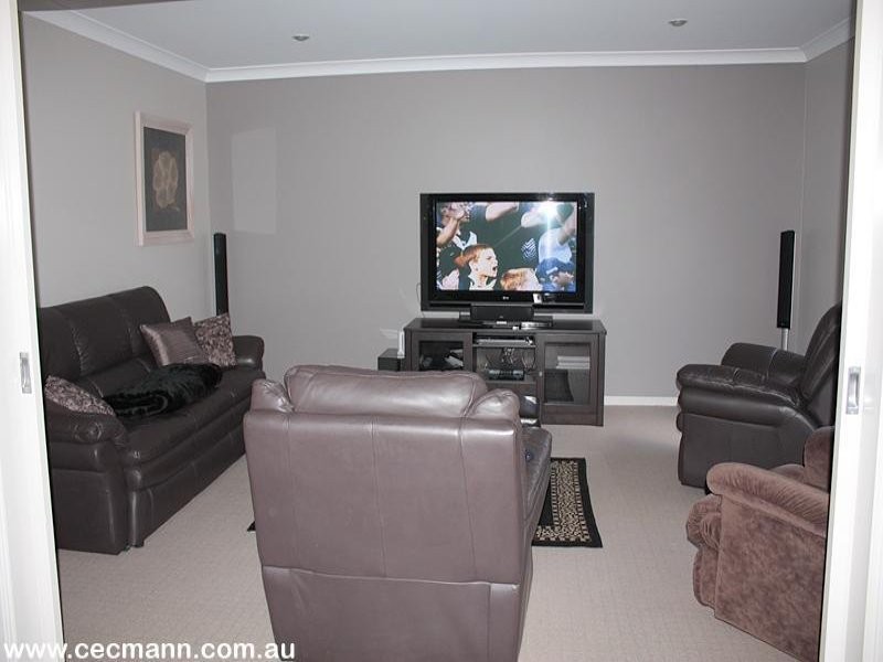 53 Roberts Road, Stanthorpe QLD 4380