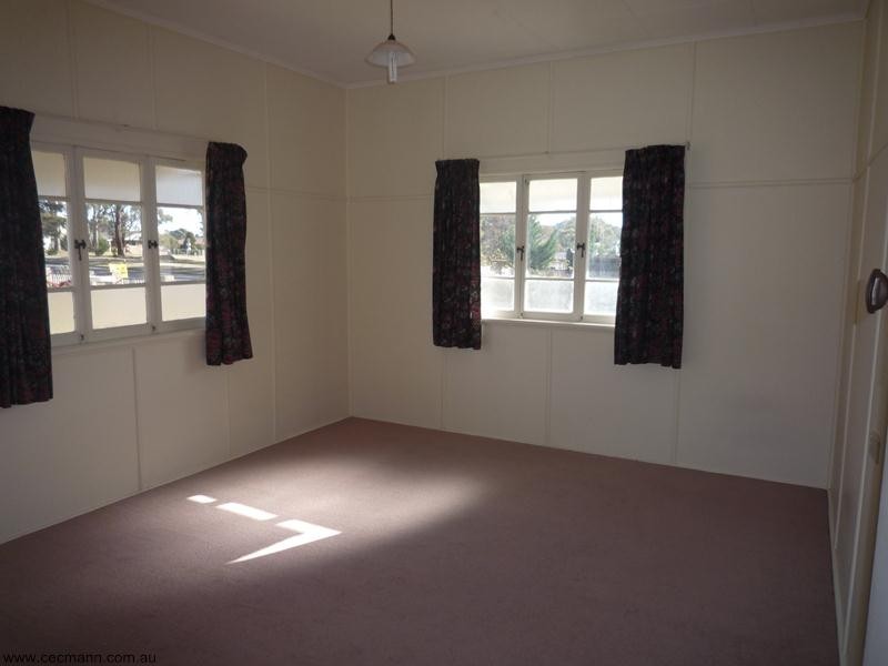 23 College Road, Stanthorpe QLD 4380
