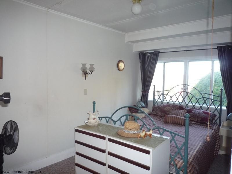 19 Wallangarra Road, Stanthorpe QLD 4380