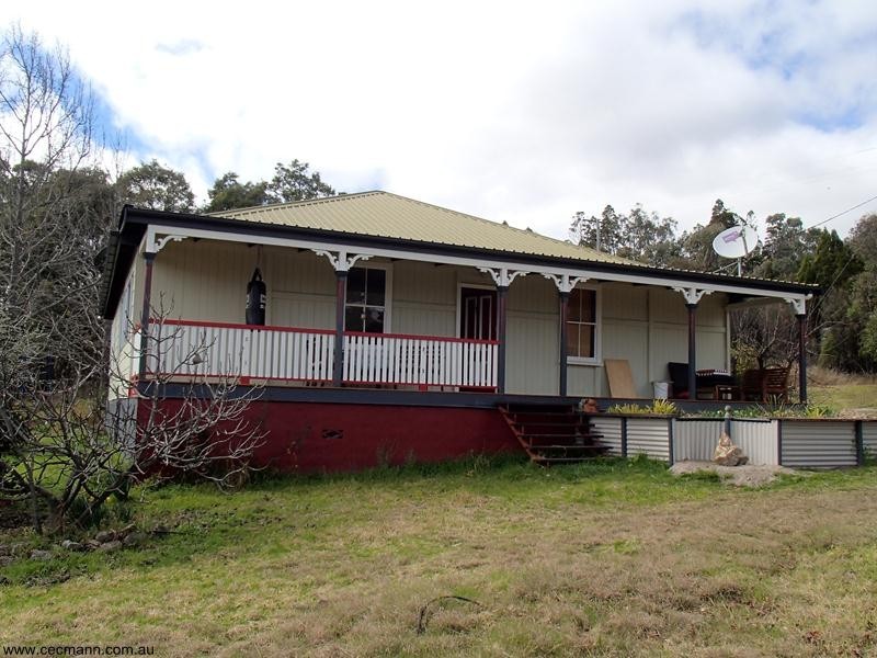 2302 Pyramids Road, Stanthorpe QLD 4380